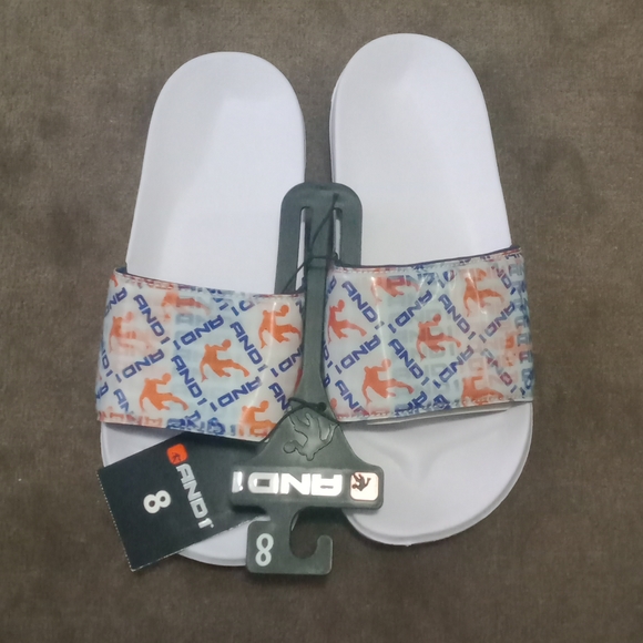MEN'S SIZE 8 AND1 BASKETBALL WHITE CROSSOVER SLIDE SANDALS BRAND NEW NWT - Picture 1 of 4